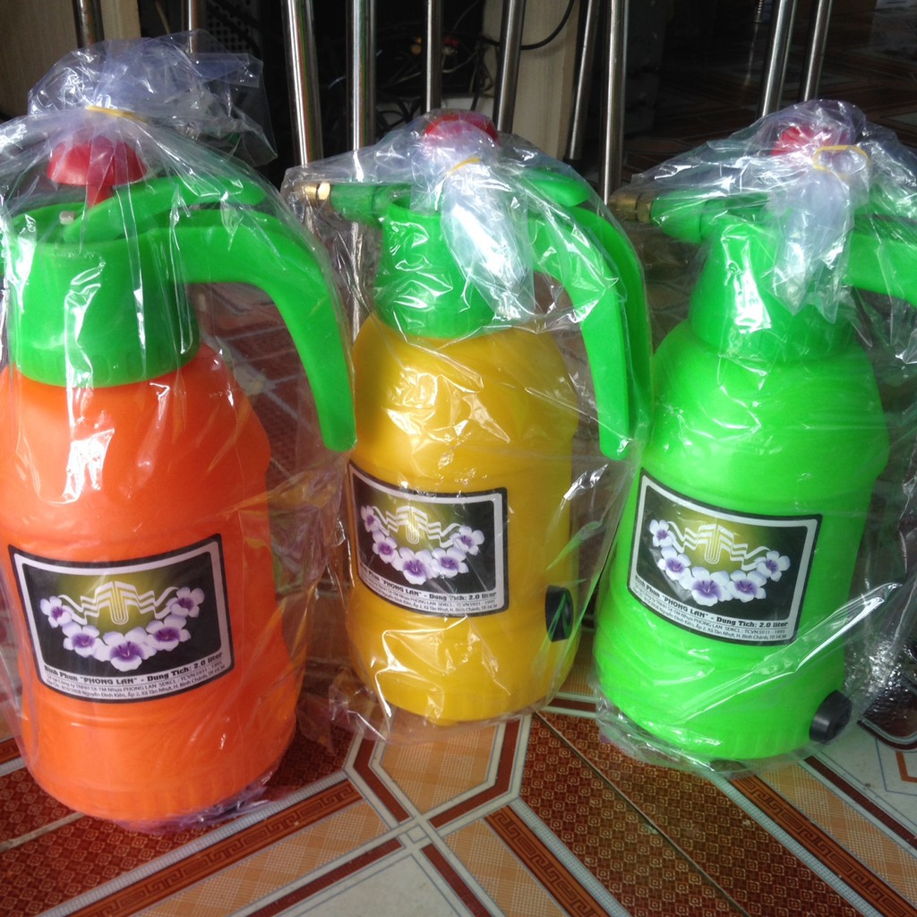 Bình xịt cho hoa, cây cảnh , dung tích 2 lít