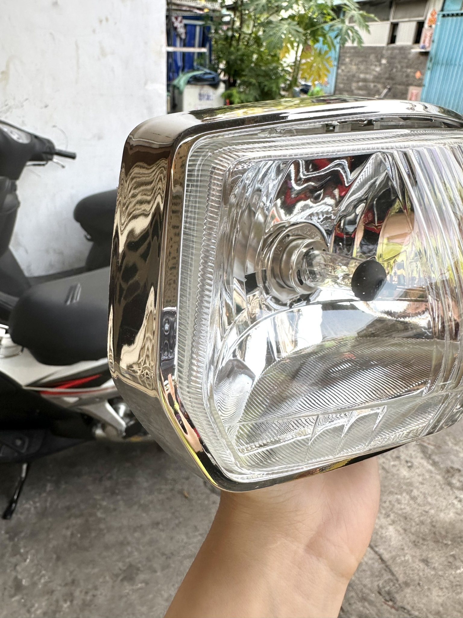 PHA ĐÈN TRƯỚC XE SUPPER DREAM LỒI