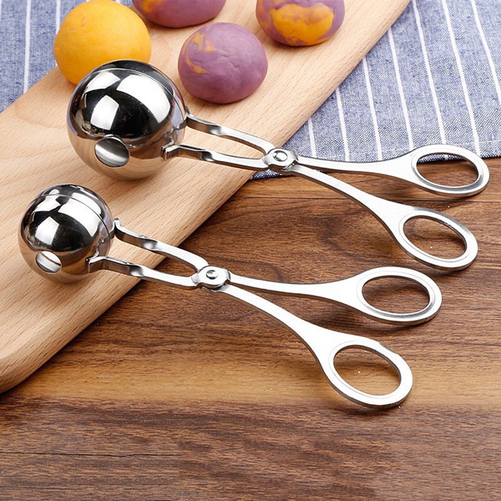 MOREY DIY Non-stick Meatball Mold With Hole Silver Meatball Spoon Kitchen Utensil Meatball Maker Kitchen Tools