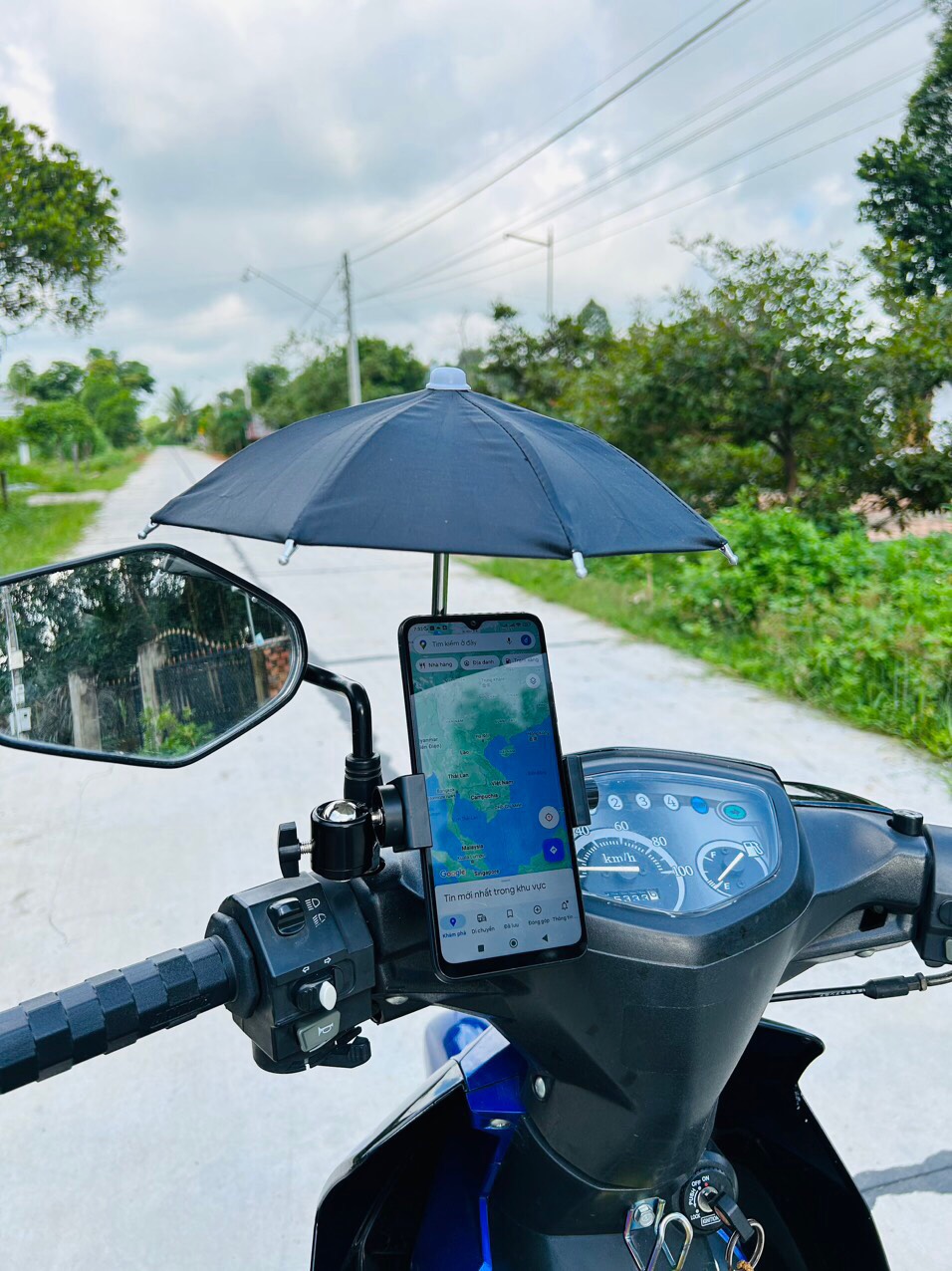 Combo Giá Đỡ Điện Thoại Xe Máy Có Dù mini