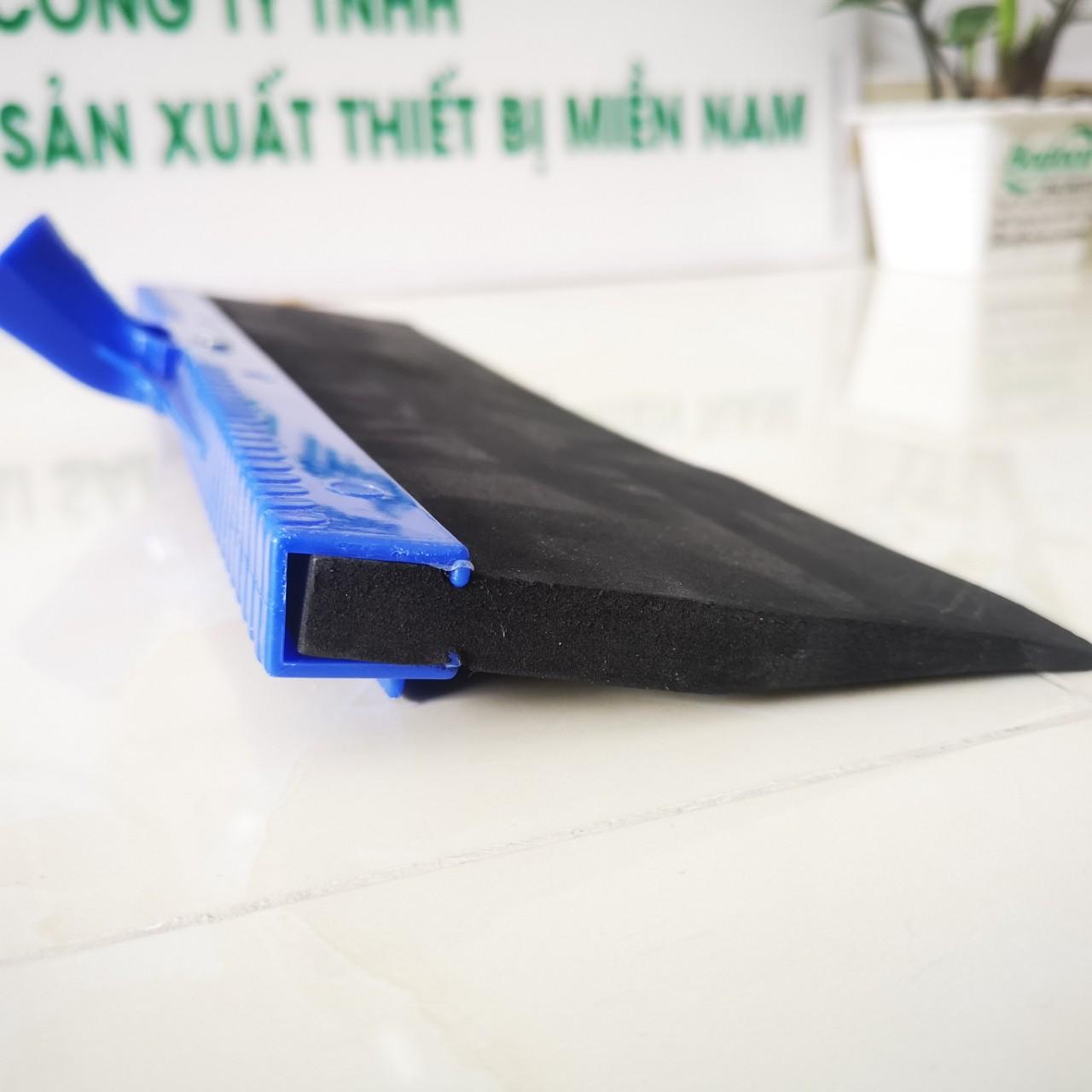 [HCM]Cây gạt nước sàn Eva đen