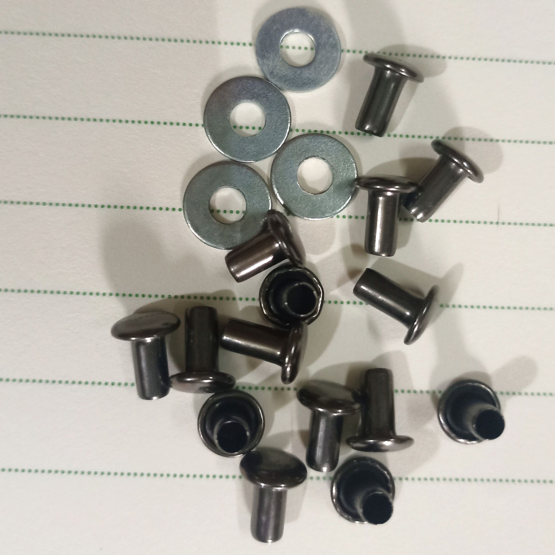 Combo 50 đinh tán rỗng dùng cho quai nón - mũ bảo hiểm kích thước 4x10mm