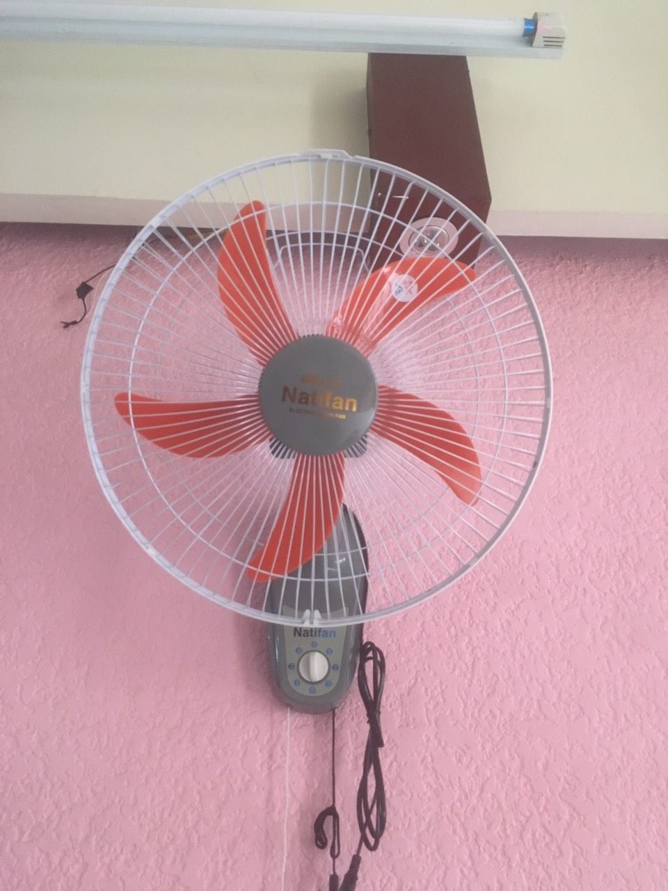 Quạt treo tường natifan