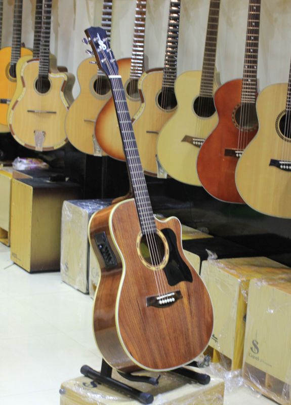 Guitar acoustic ESAC20 có EQ 7545,  Đàn gỗ thịt, có ty giá rẻ cho người mới tập
