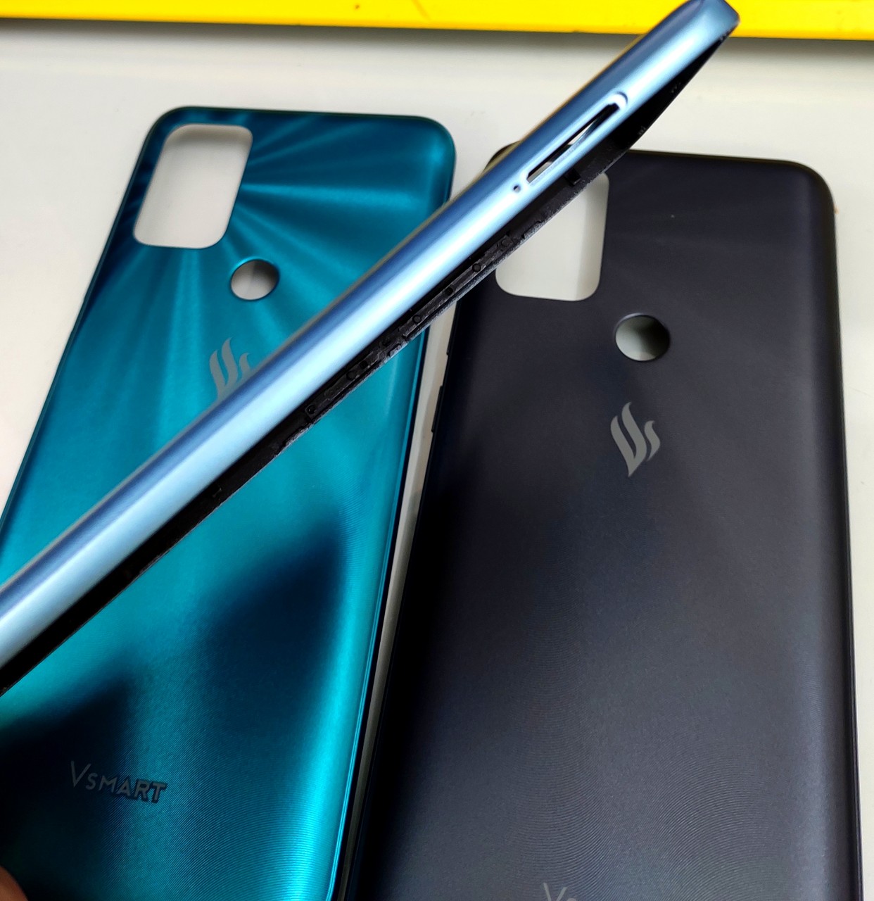 Nắp lưng Vsmart Star 5