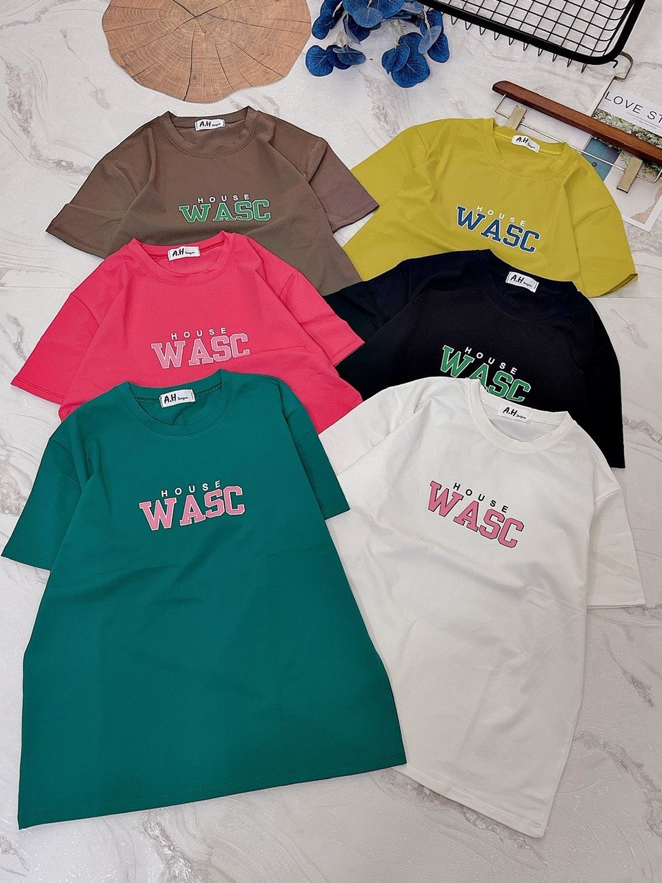 Áo thun Thái nữ dáng vừa phối chữ ( Mã WASC phom vừa )
