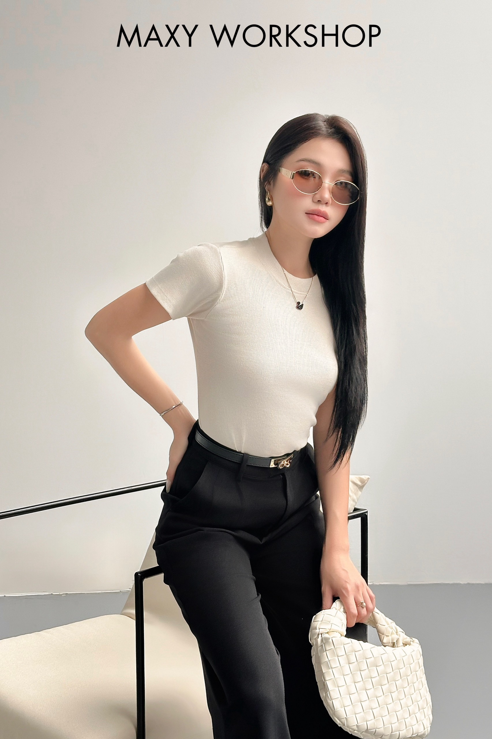 Áo thun nữ cổ tròn form ôm Short Tee Maxy Workshop