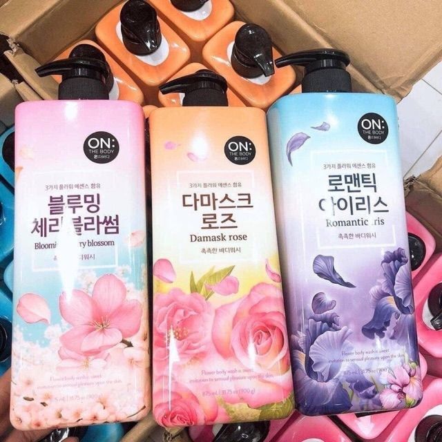 Sữa Tắm On The Body Hàn Quốc 900ml