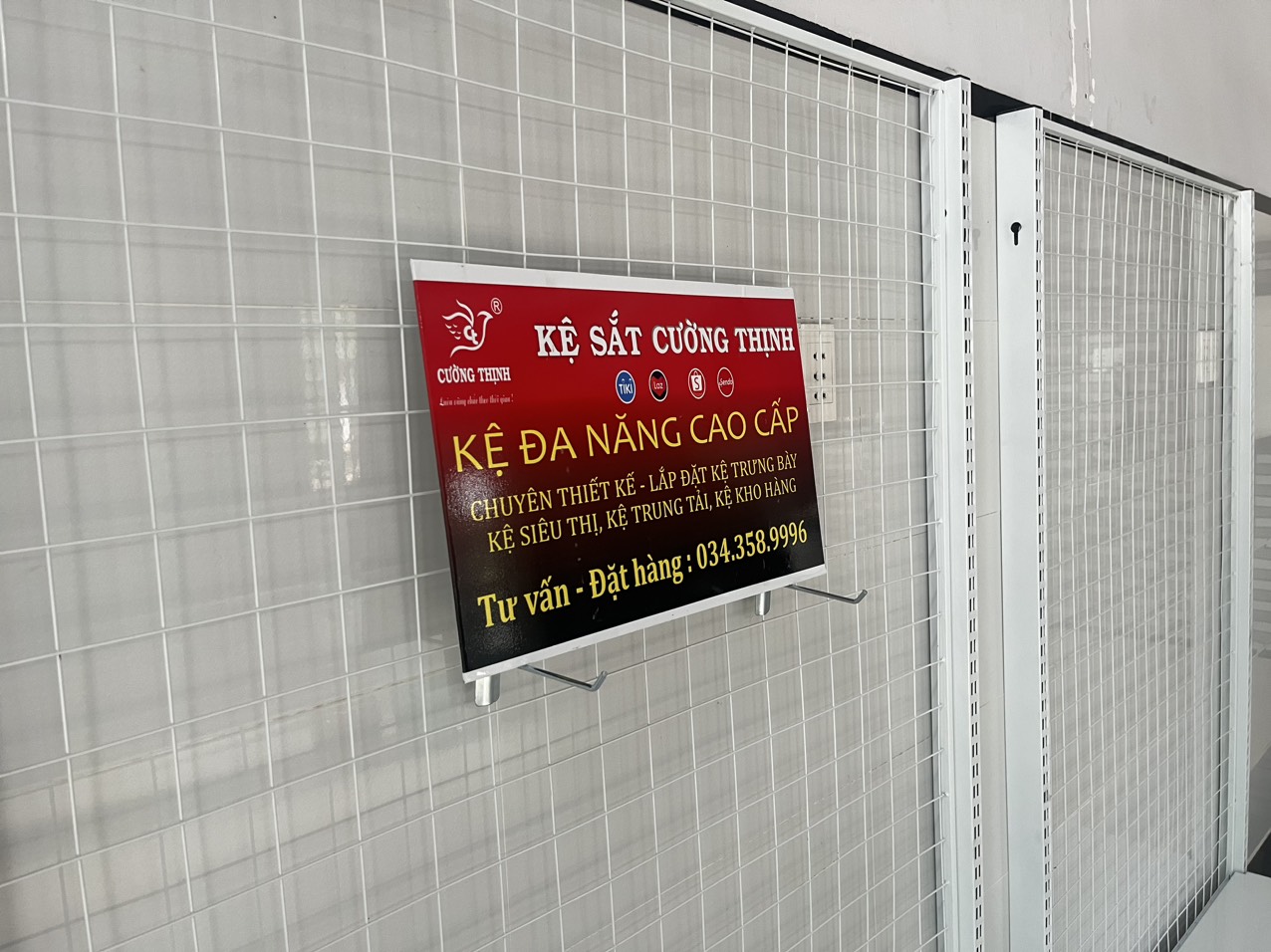 Kệ Lưới, Móc treo đồ ( Cao 1m8 X Dài 1m2) Tặng mèm 15 Móc 15cm