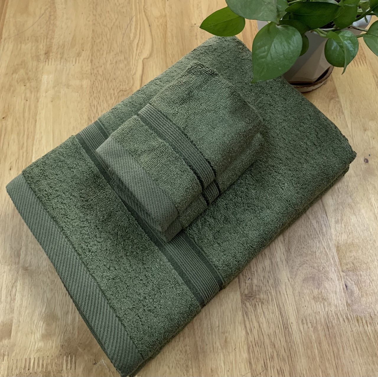 Khăn Sợi Tre Bamboo Chính hãng- Màu Xanh Rêu