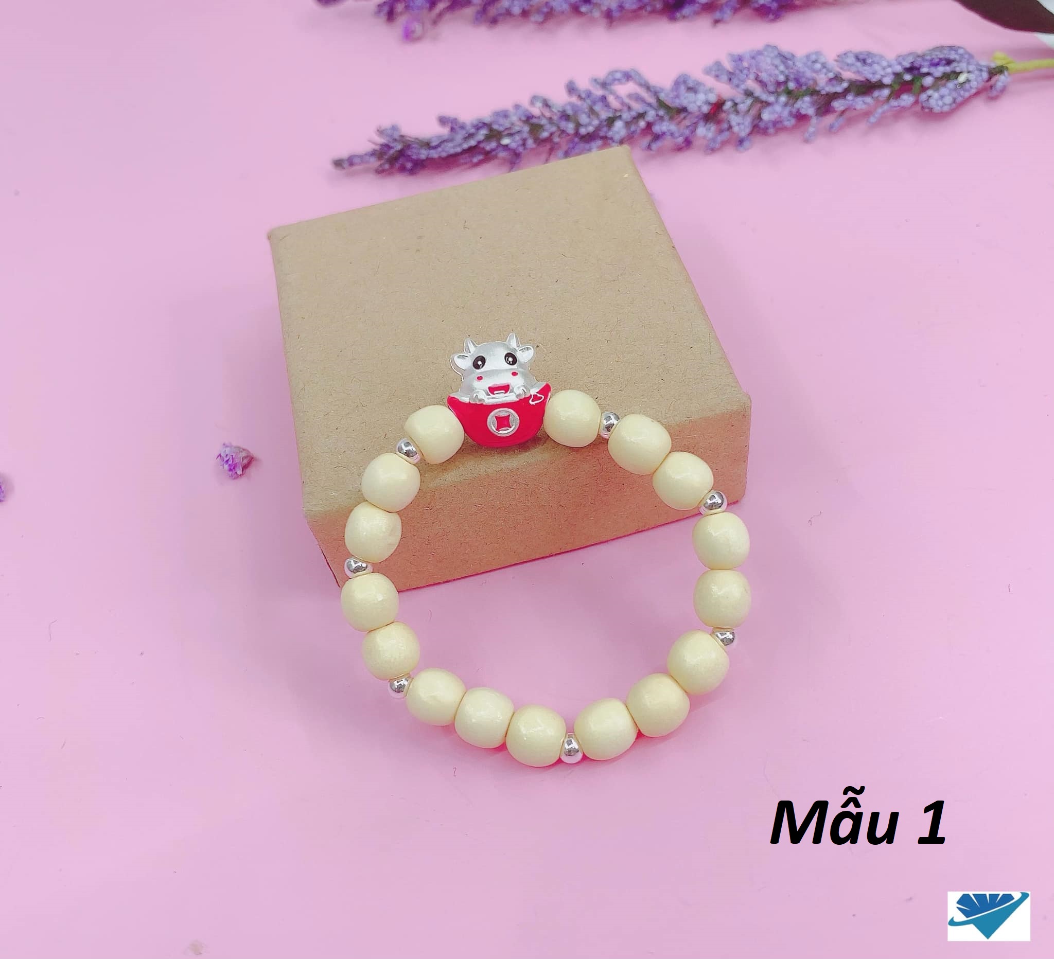 Vòng tay trẻ em dâu tằm mix charm bạc MS65c