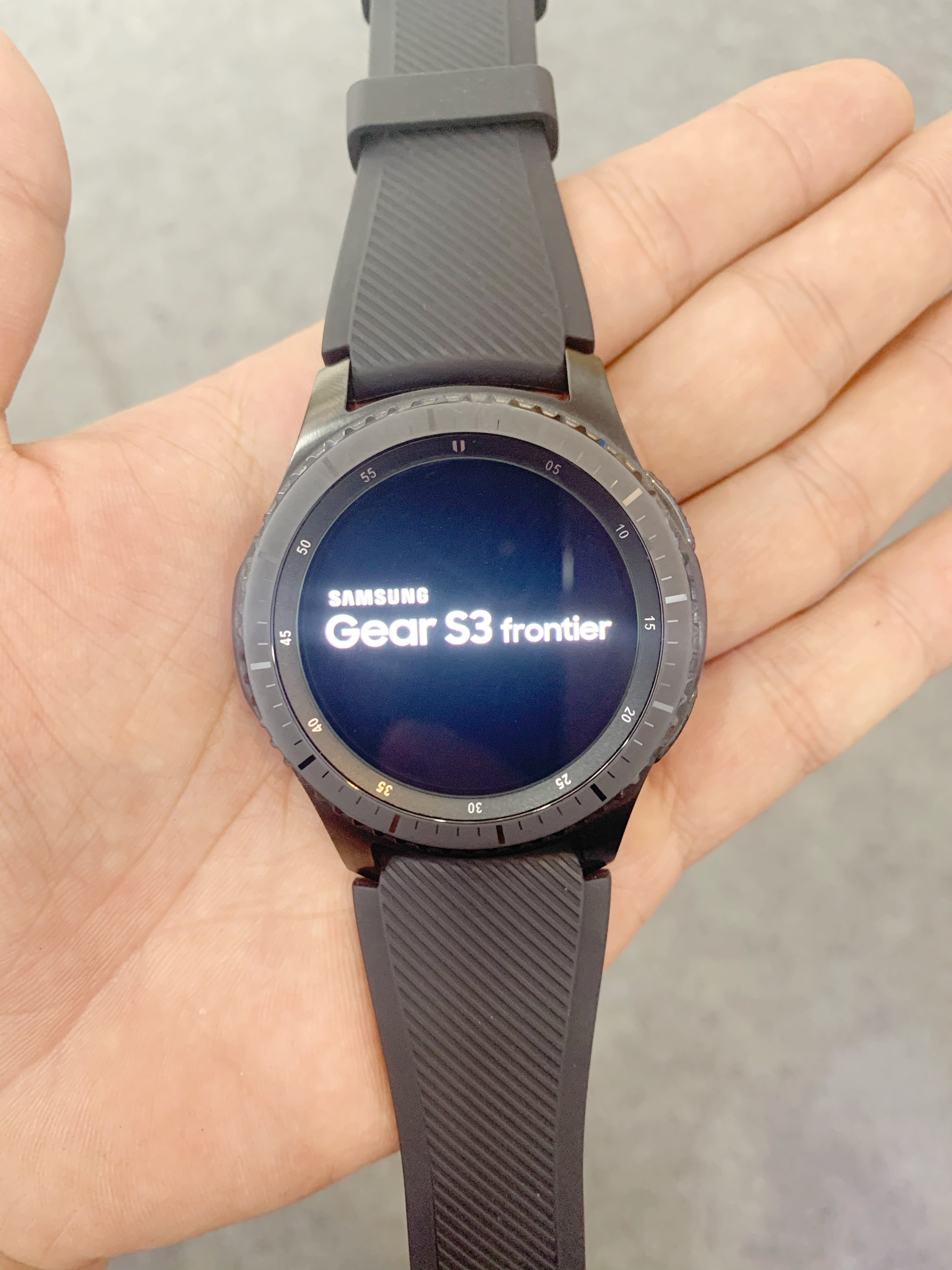 Đồng hồ thông minh Samsung Gear S3 Frontier