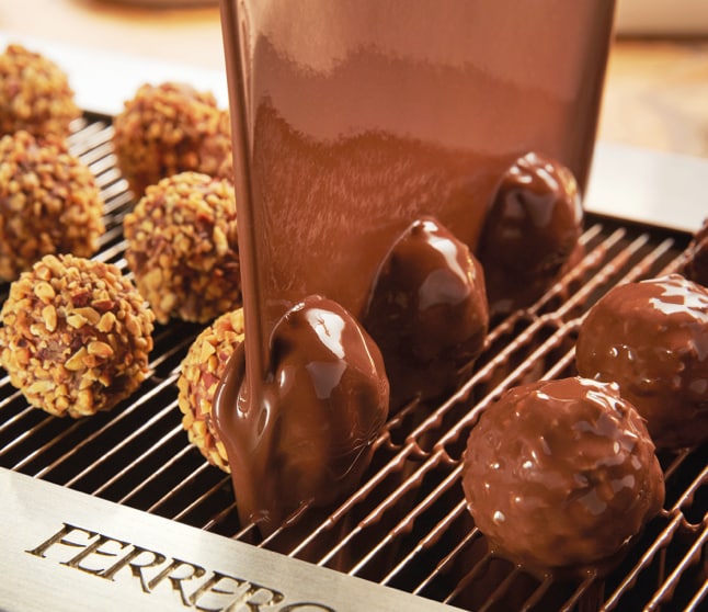 Socola nhân hạt dẻ Ferrero Rocher  hộp 16 viên