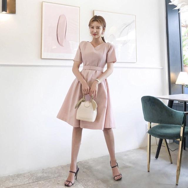 [HCM]Đầm cổ V kèm belt 2 màu