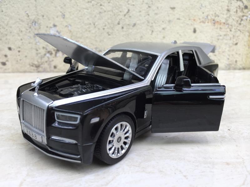 [HCM]Mô hình xe Ô tô Rolls-Royce Phantom VIII - 1:32