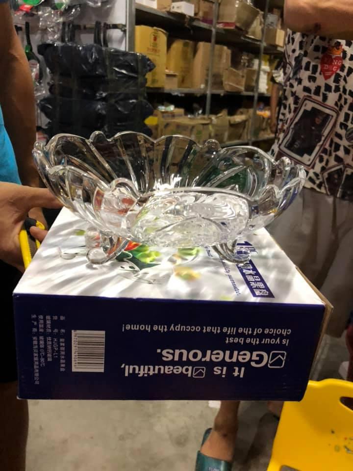 THỐ TRÁI CÂY THỦY TINH 3 CHÂN MÀU TRẮNG
