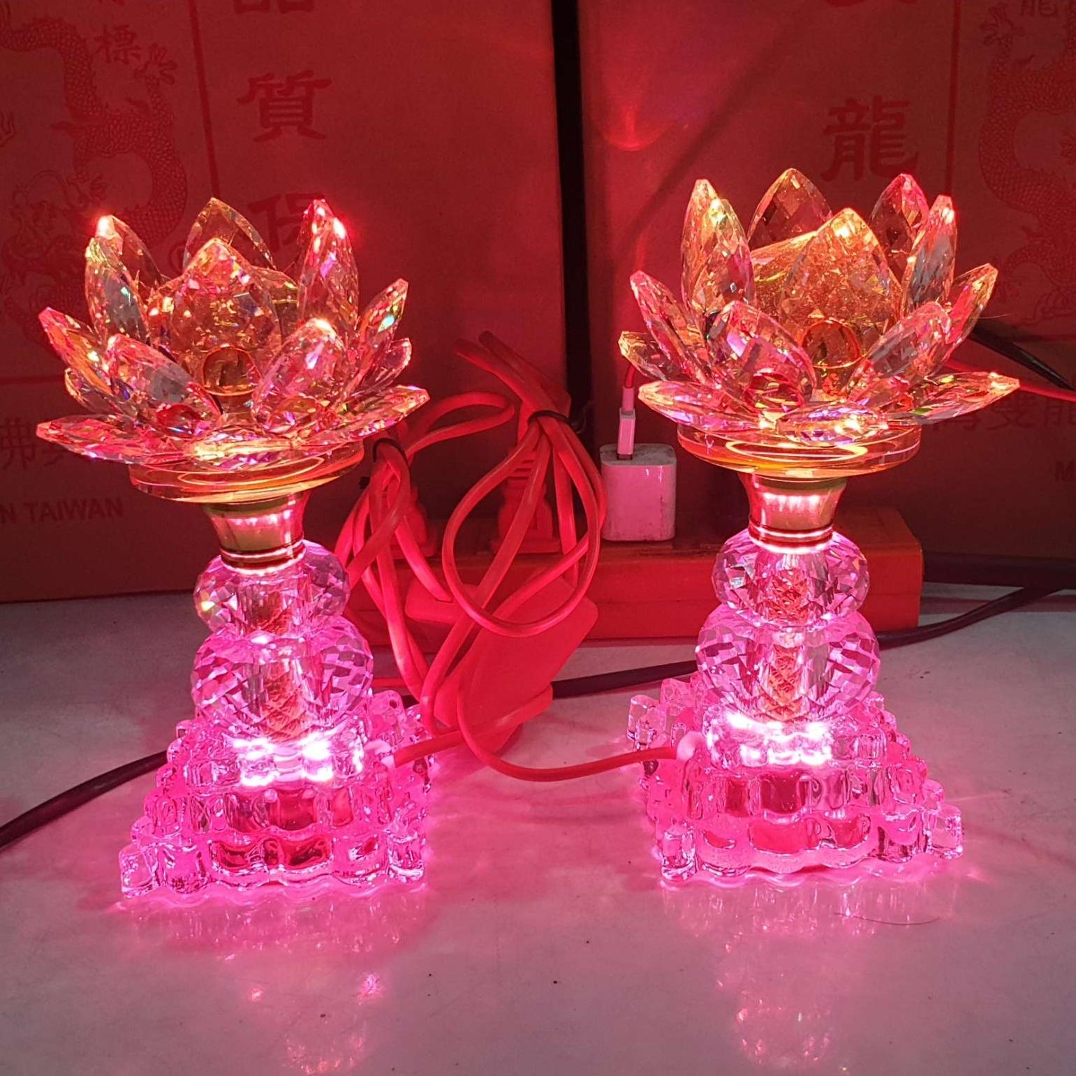 Cặp đèn thờ đá pha lê cao cấp tự động đổi màu cao 17 cm