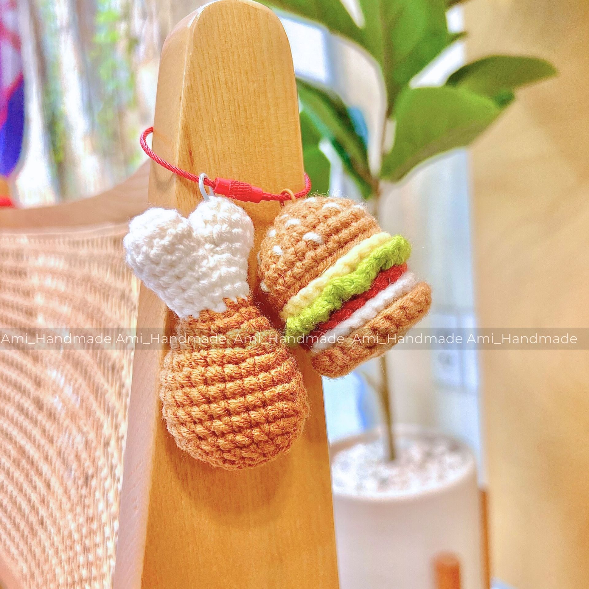Móc khóa len Hamburger, Đùi gà cháy tỏi (Sản phẩm len handmade)