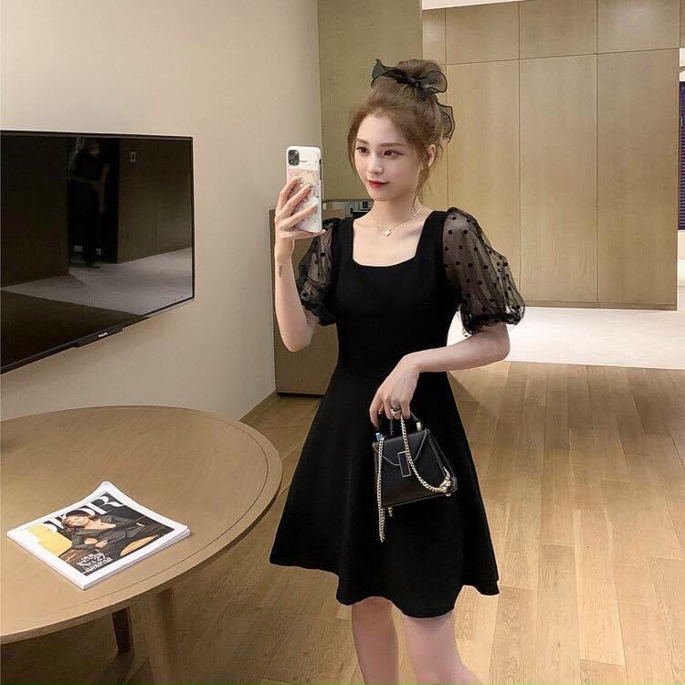 Đầm cổ khoét sâu lưng phối tay lưới điệu đà kèm dây lưng TTSA0902