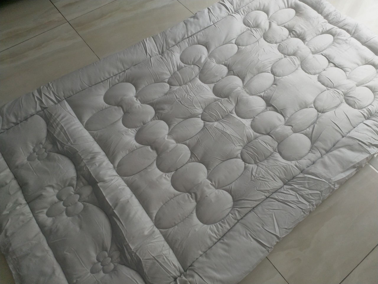 NỆM TRẢI SÀN KIÊM TRẢI GIƯỜNG 1M2