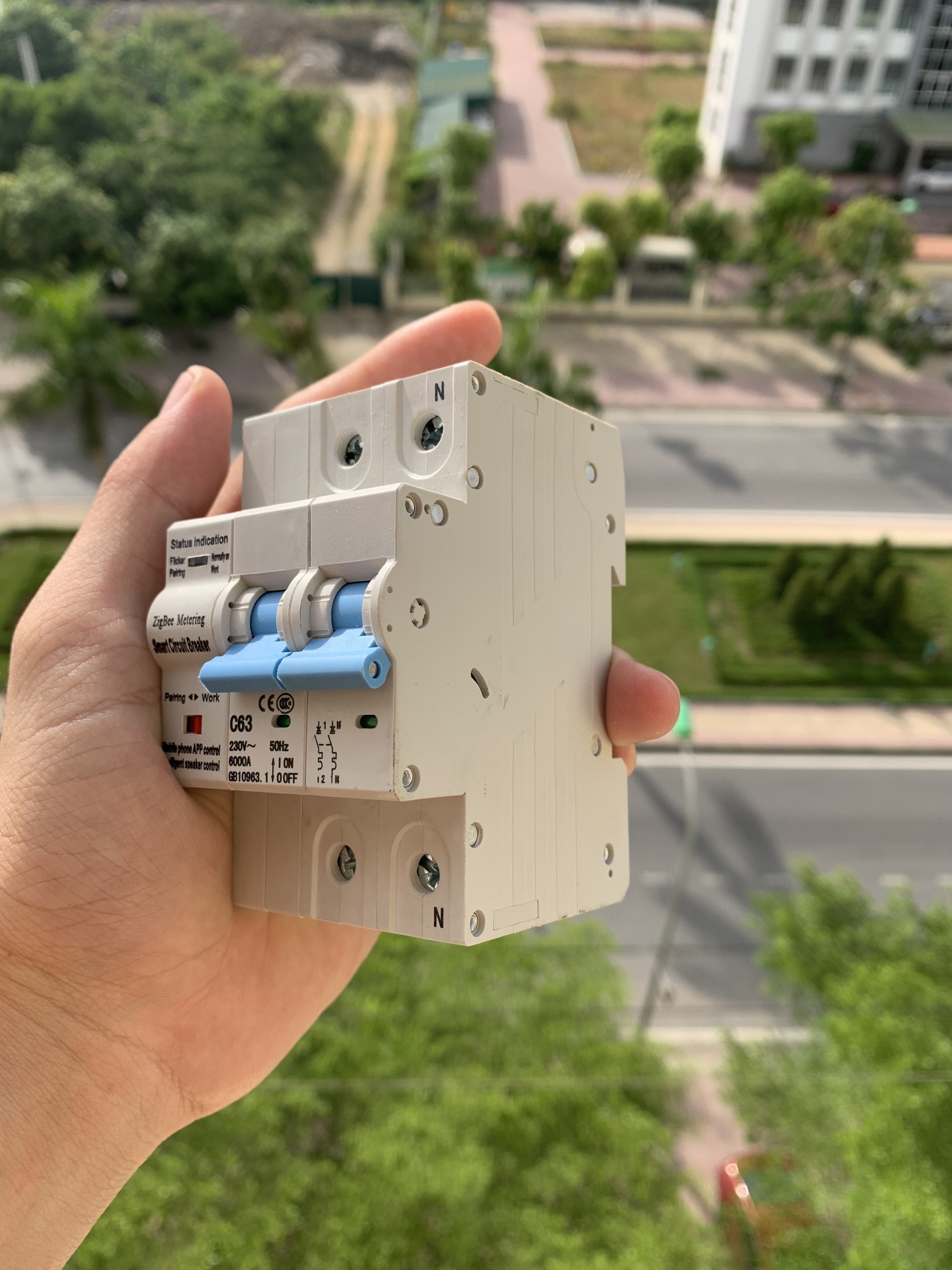 APTOMAT TUYA  ZIGBEE 63/40A CO ĐO SỐ ĐIỆN THEO THÁNG 2021