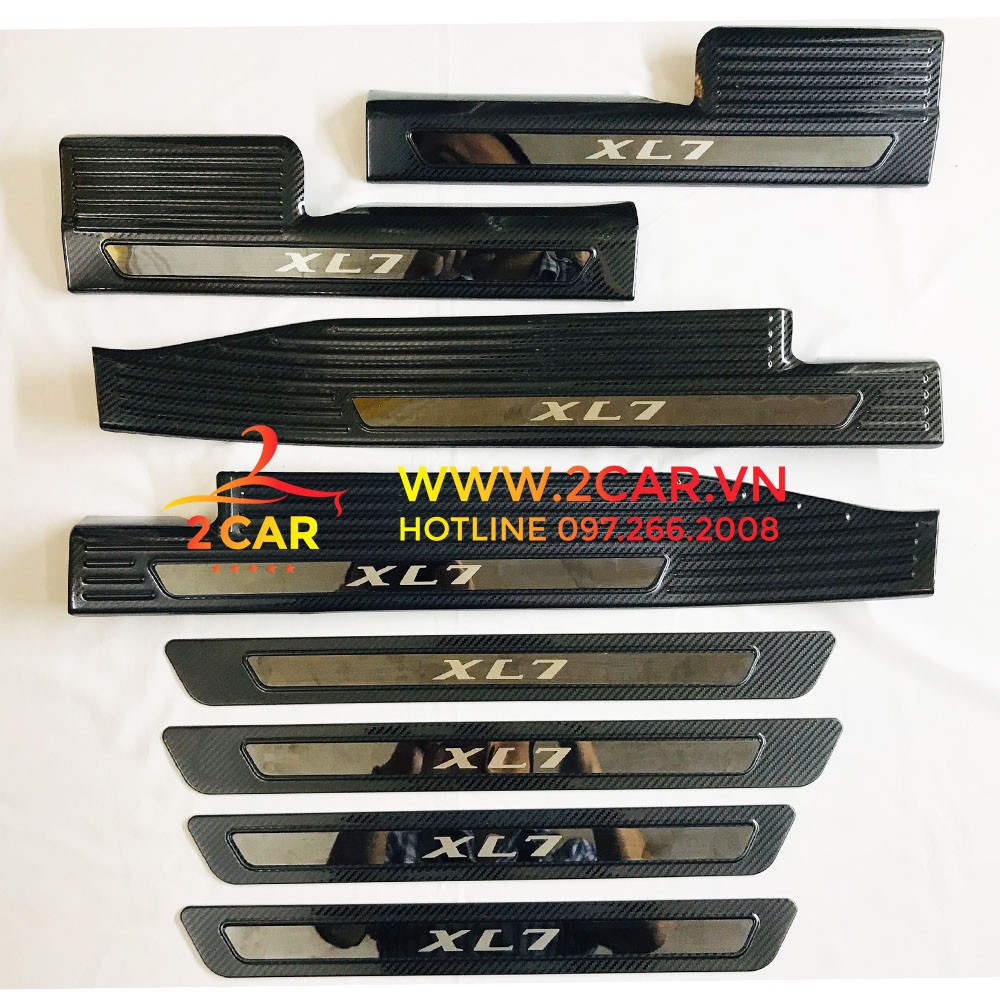 Ốp bậc cửa, nẹp bước chân trong, ngoài CARBON xe Suzuki XL7 vân cacbon cao cấp