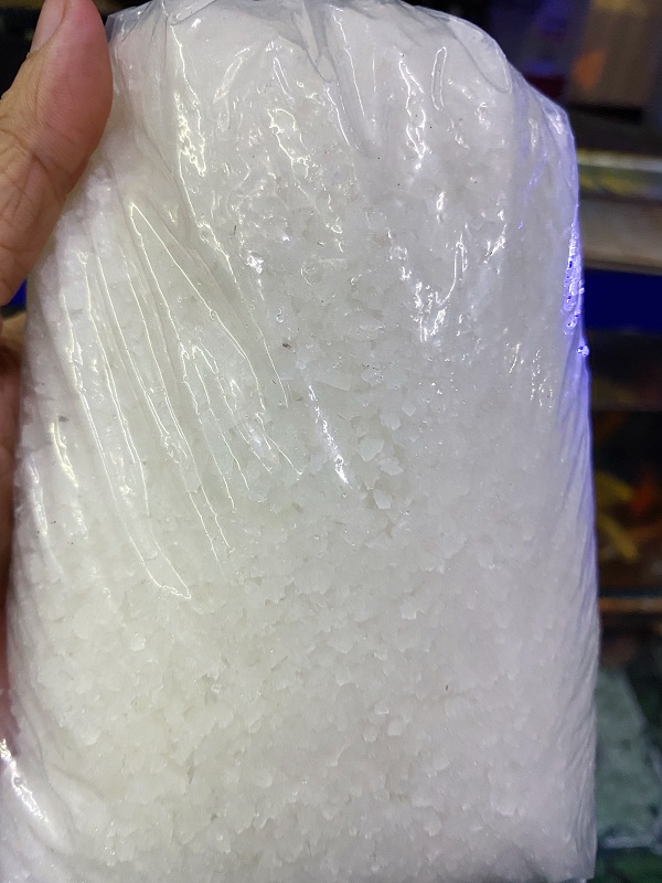 "Hoàn tiền đến 10%" 1KG MUỐI HỘT SÁT TRÙNG TẠO ĐỘ MẶN CHO HỒ CÁ CẢNH