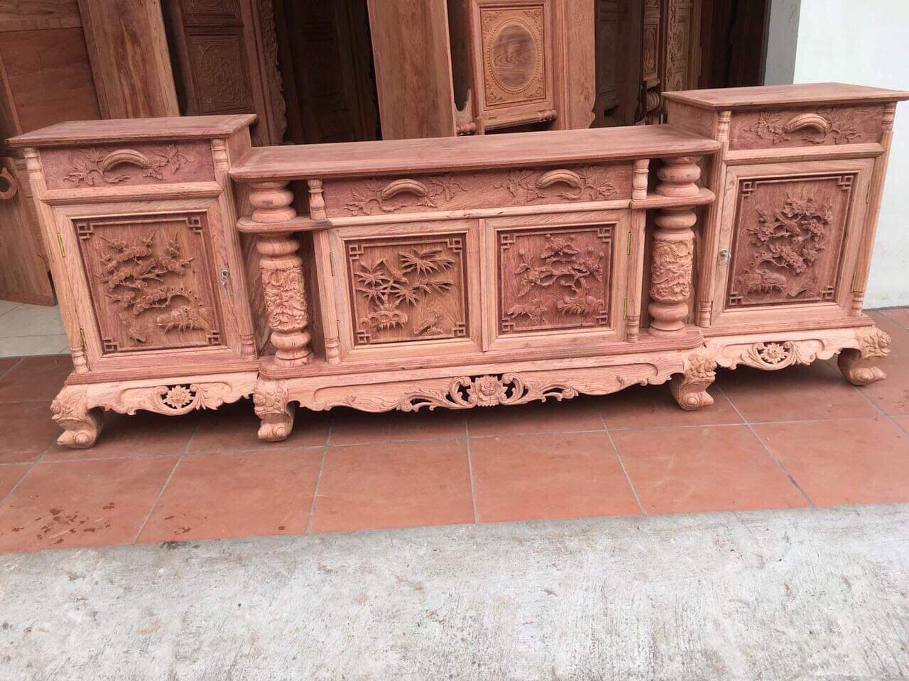 Kệ để tivi - Kệ cột nho hương đá 2m4