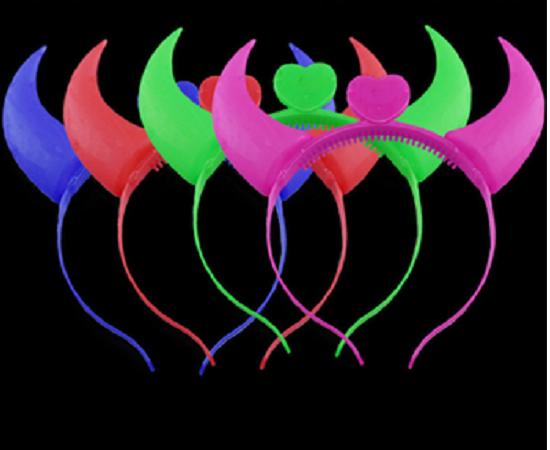 [HCM]Đồ chơi bờm cài đầu sừng trâu phát sáng