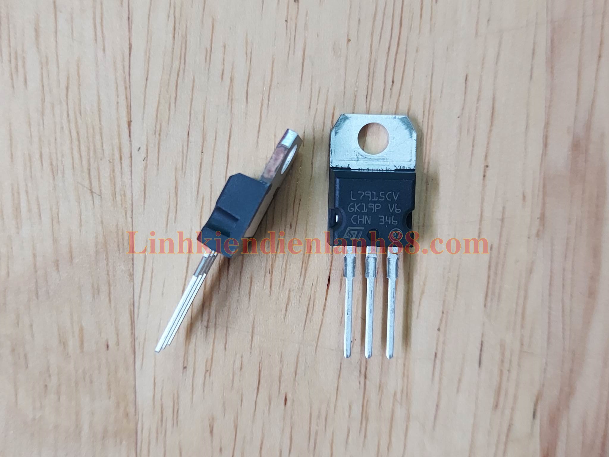 (5 con) IC ổn Áp L7915CV 7915 mới chính Hãng ST 100%