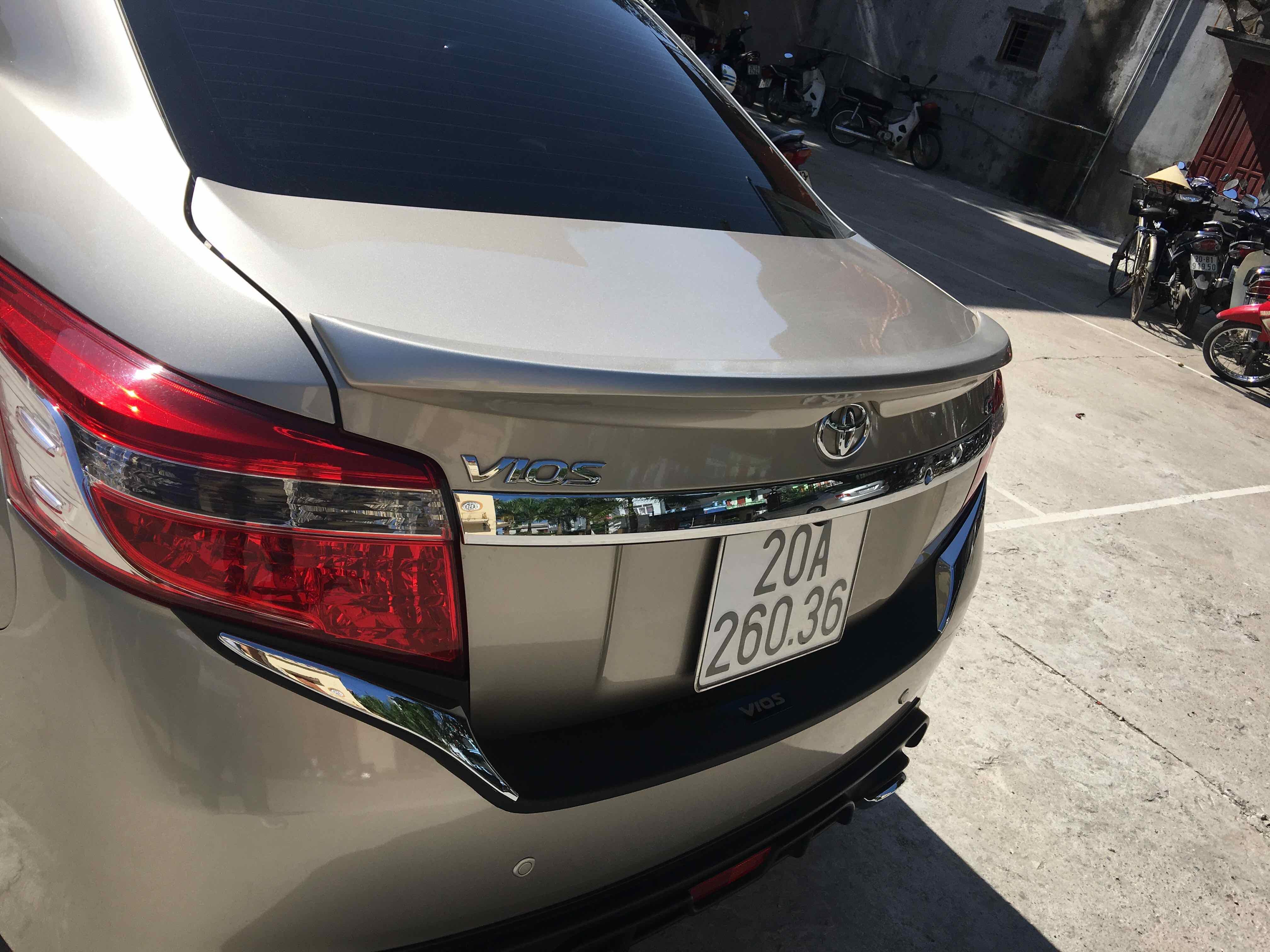 ốp tay mở cốp vios 2014-2018