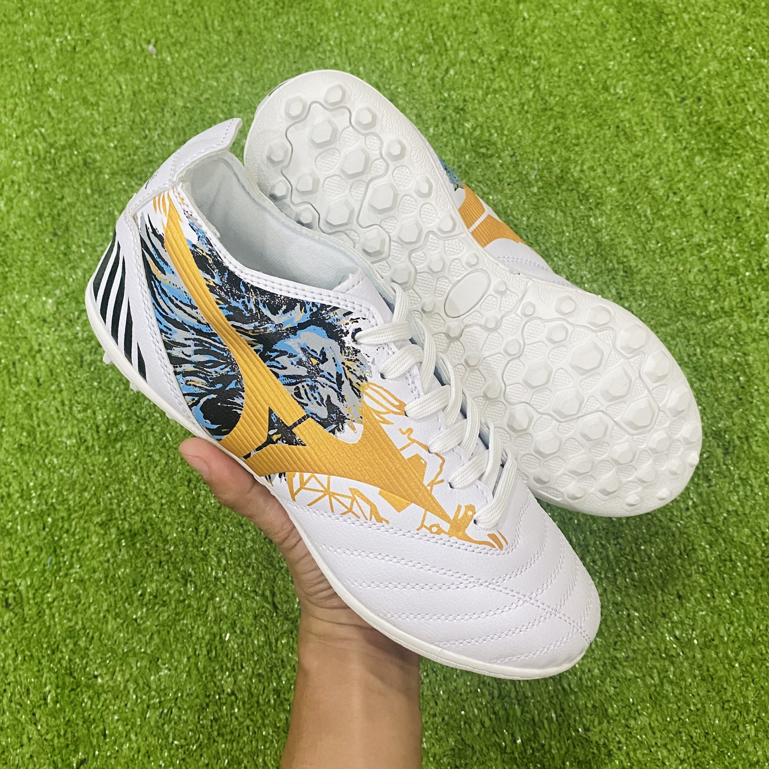 giày đá banh mizuno ramos,đế cao su khâu full đế