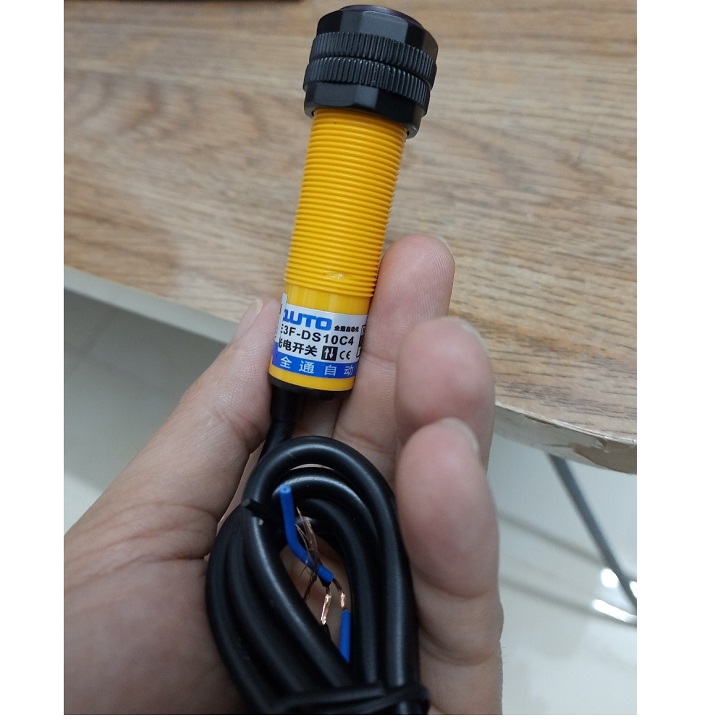 Cảm biến quang sensor quang E3F DS30C4 6 36v