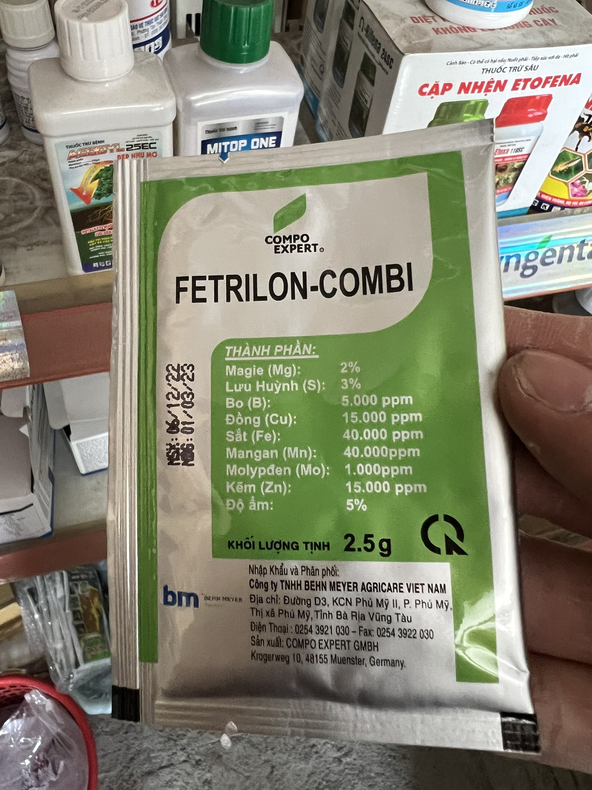 Phân bón lá trung vi lượng Fetrilon-Combi (gói 2,5gr) nhập khẩu Đức