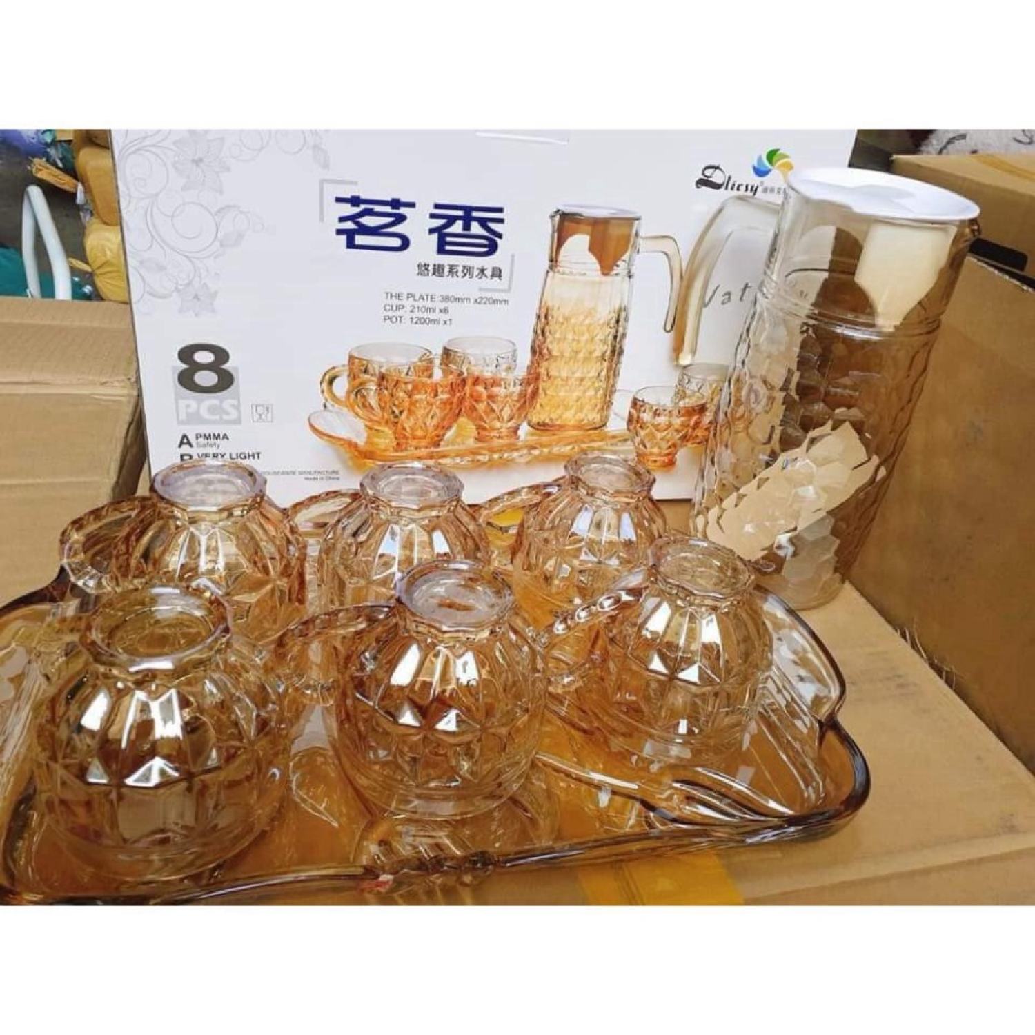 Bộ 6 cốc thủy tinh có khay và bình nước