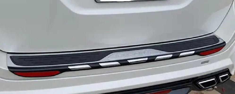 Chống trầy cốp ngoài fortuner 2017-2019 tặng keo 3M