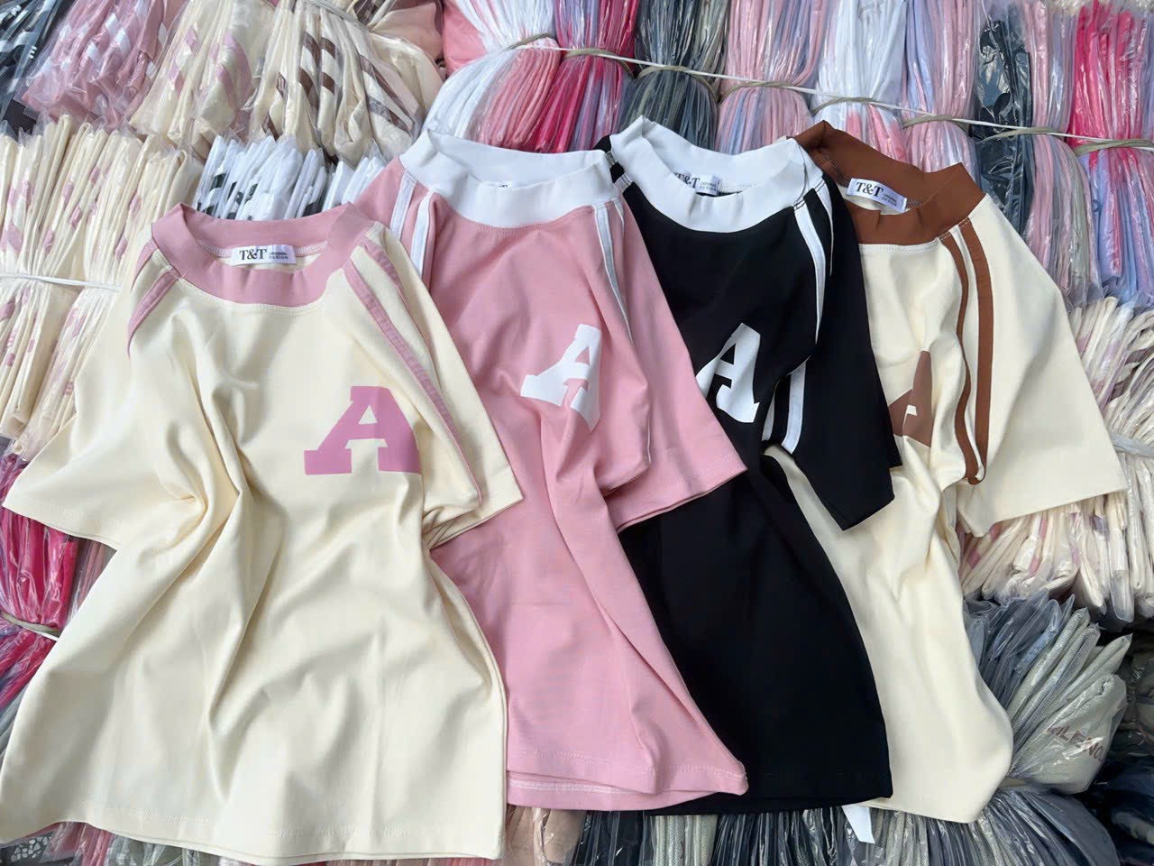 Áo thun dáng ôm nhẹ babytee hai sọc trước ( 2 sọc trước chữ A )