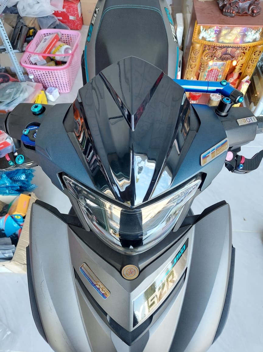 Mão đầu đèn exciter 150