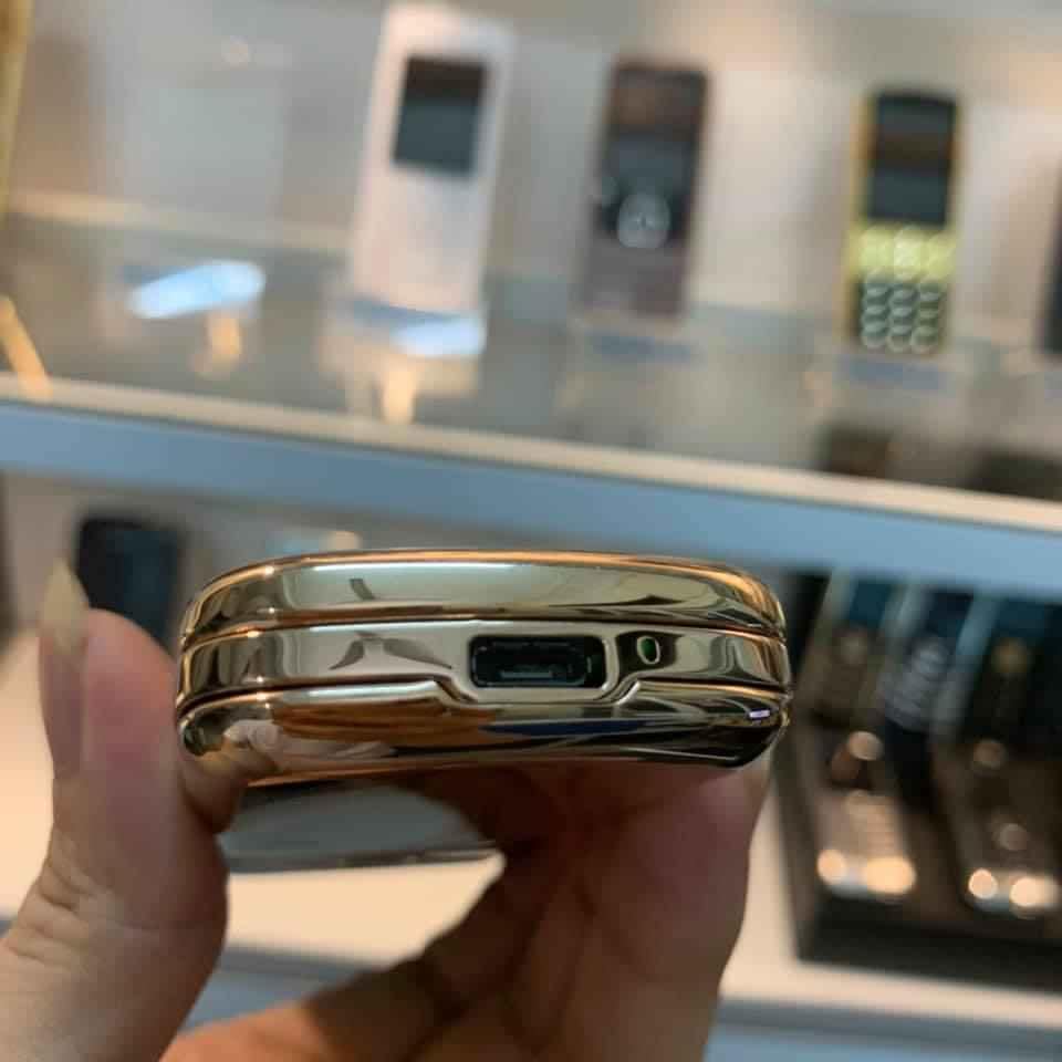 Nokia 8800 sapphire Rose Black limited edition