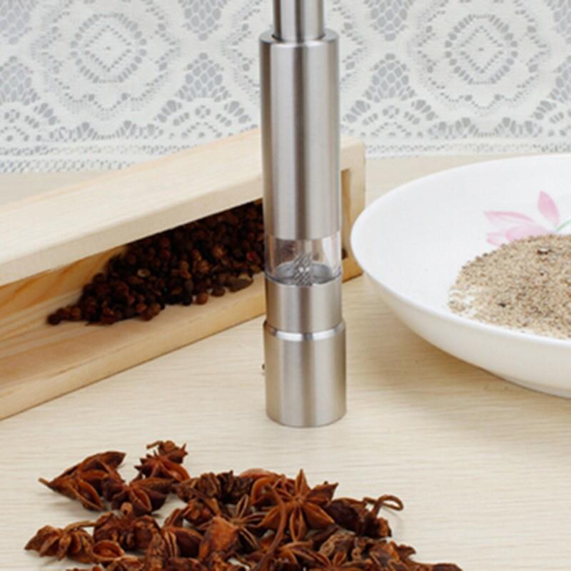 Dụng cụ xay tiêu inox tiện lợi