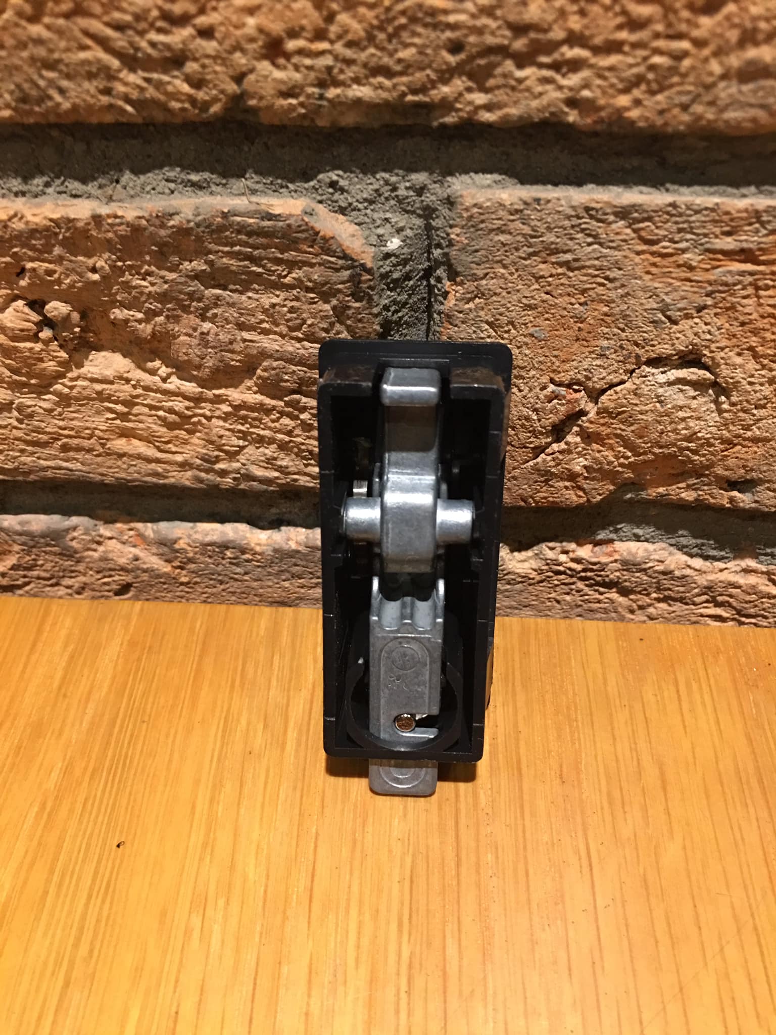 [HCM]Khóa tủ sắt lùa Hòa Phát T6