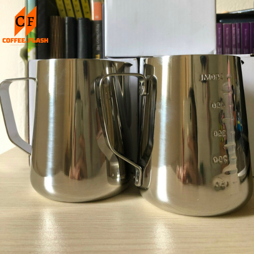 Ca (Cốc) đánh sữa inox 550ml/350ml có chia vạch