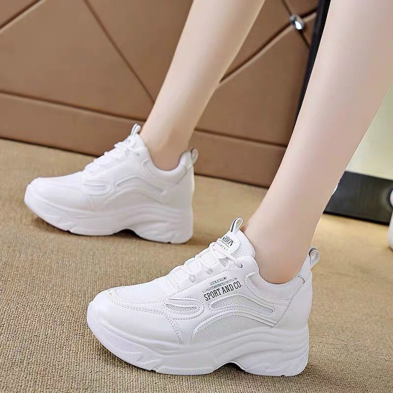 GIÀY THỂ THAO ĐỘN ĐẾ 2 MÀU ĐEN TRẮNG