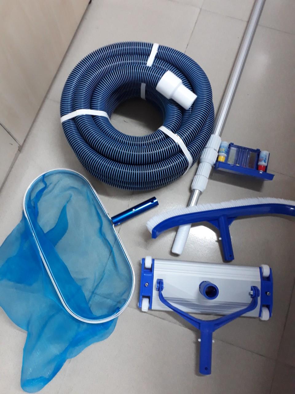 Combo 5 món thiệt bị vệ sinh hồ bơi : Ống mềm 9m loại tốt 2 lớp ống, sào nhôm 6m, vợt rác sâu vành nhôm, bàn chà 45cm , bàn hút đáy hợp kim nhôm dài 33cm