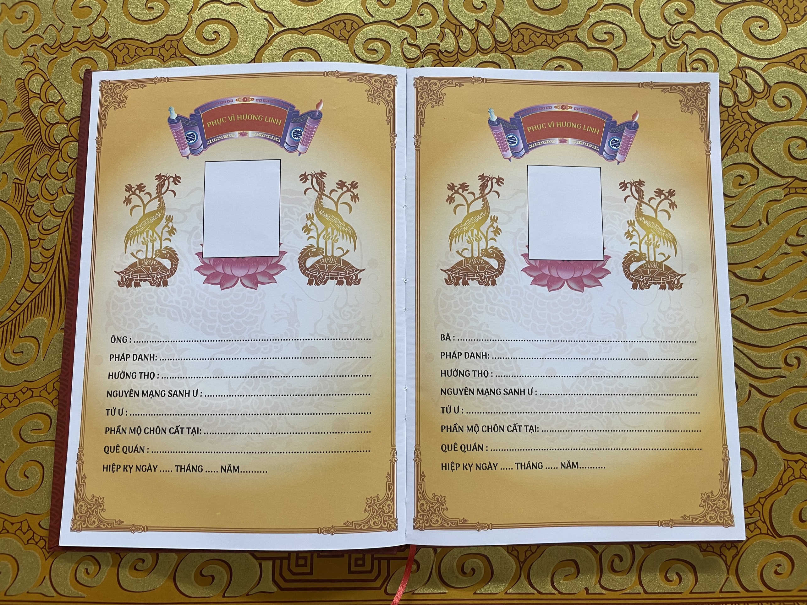 Sổ ghi gia phả gia tiên dòng họ (phụng thờ cửu huyền thất tổ tiên linh)