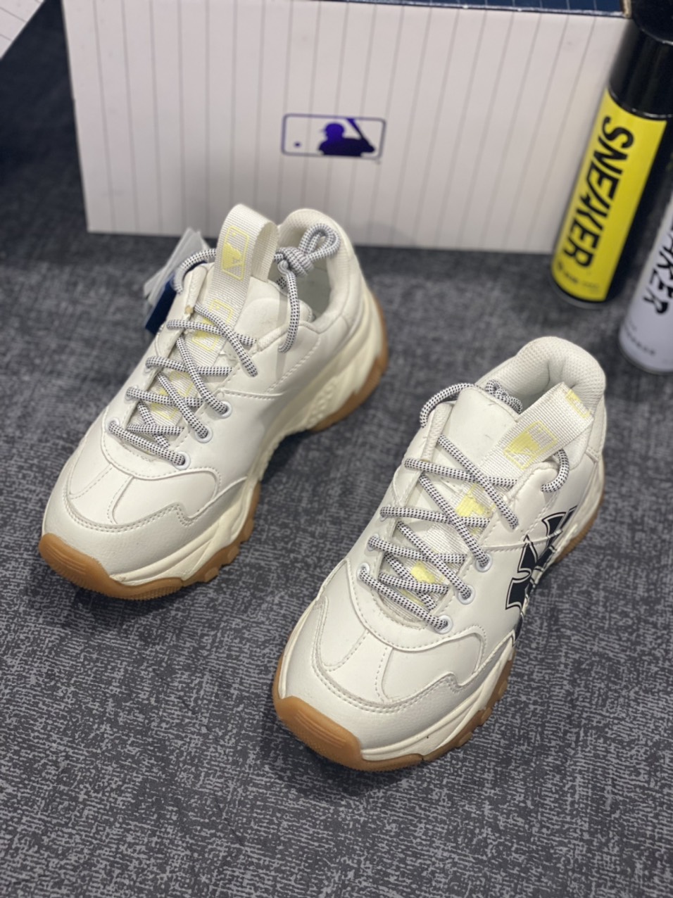 [Giá hủy diệt] [Ảnh thật] [FreeShip] [Rẻ vô địch] [Có sẵn] Giày sneaker cho nữ MLB