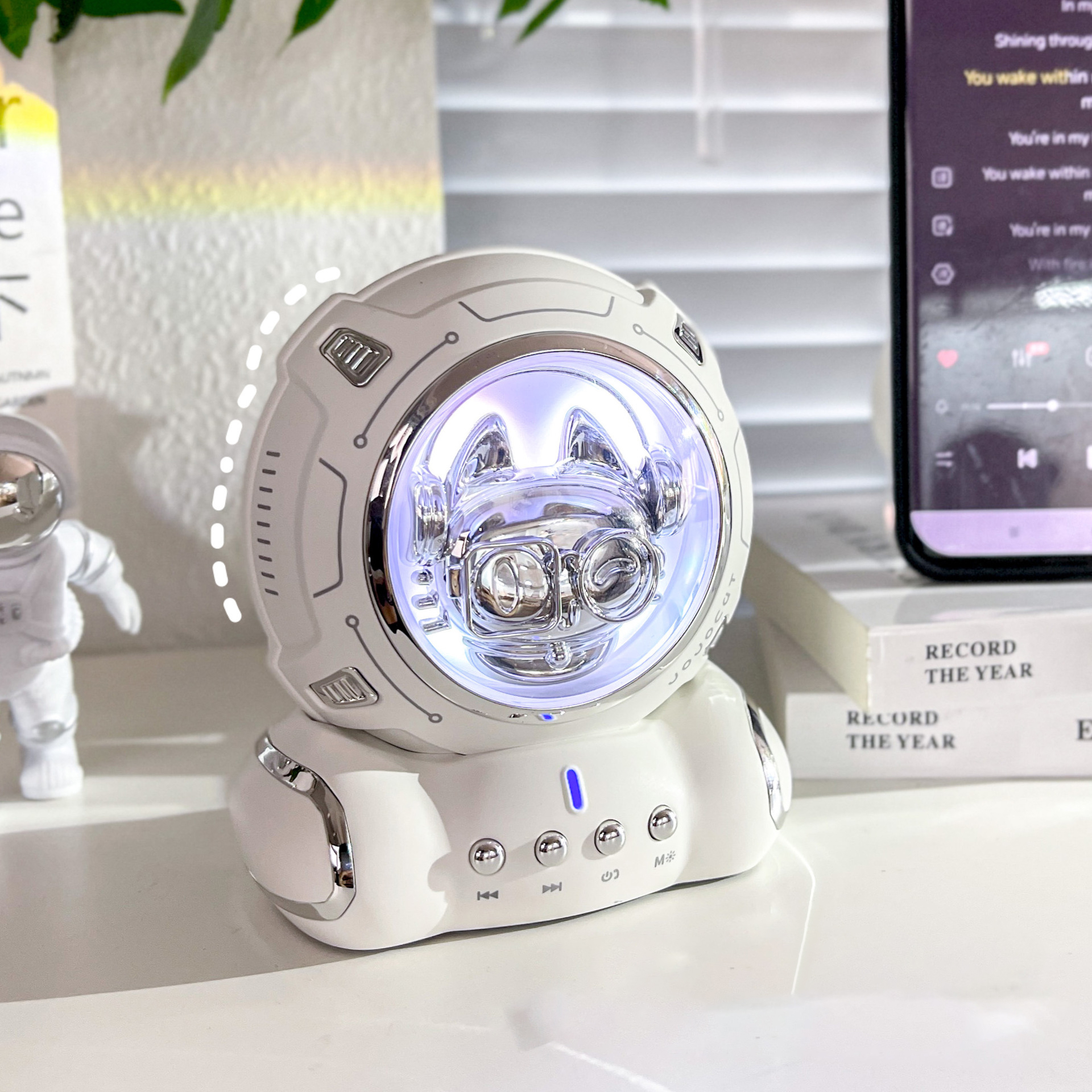 Loa bluetooth 5.0 j20 mẫu mèo phi hành gia có micro đàm thoại tích hợp đèn led nhiều màu làm đèn ngủ, quà tặng, decor