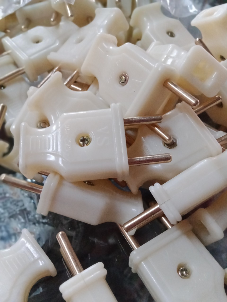 BỘ PHÍCH CẮM GIÁ RẺ LOẠI TỐT ( BỘ 5 CHIẾC , 10 CHIẾC)