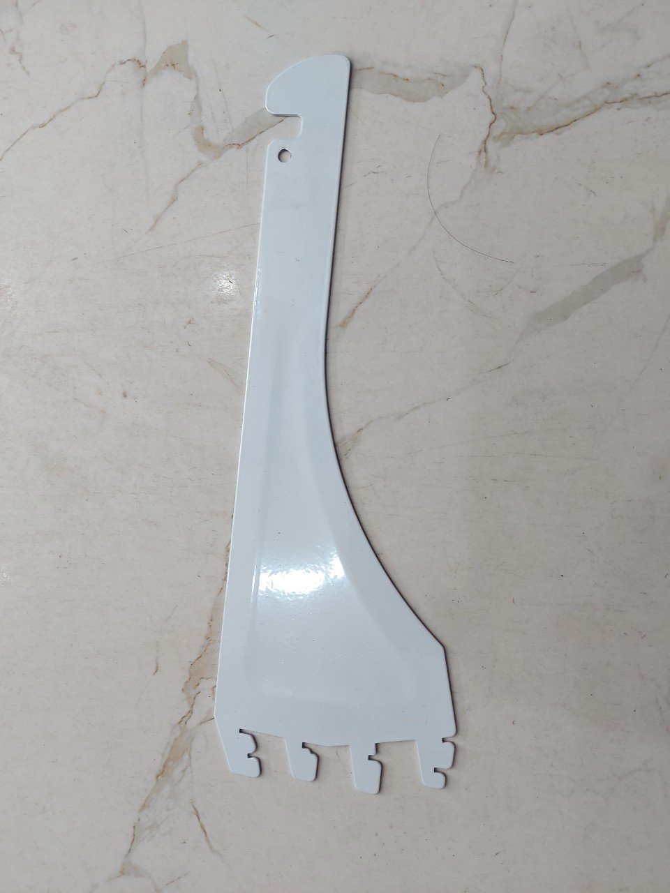 tay pass đỡ mâm kệ siêu thị