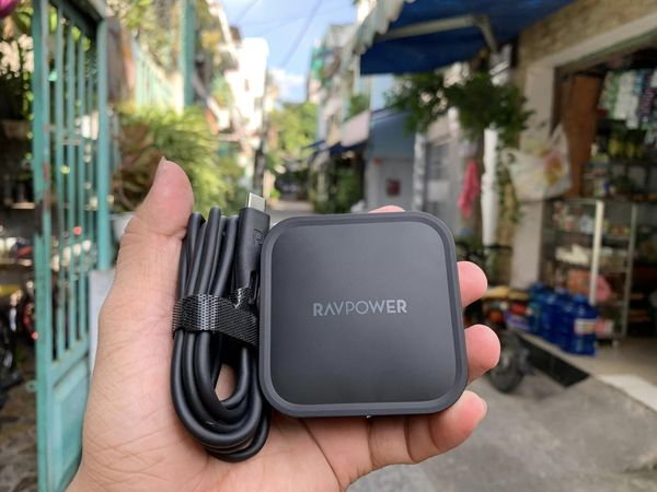 Củ sạc / Cốc sạc Ravpower 90W kèm cáp C to C